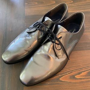 Size 8 NWOT Salvatore Ferragamo Metallic Pewter Dress Shoes